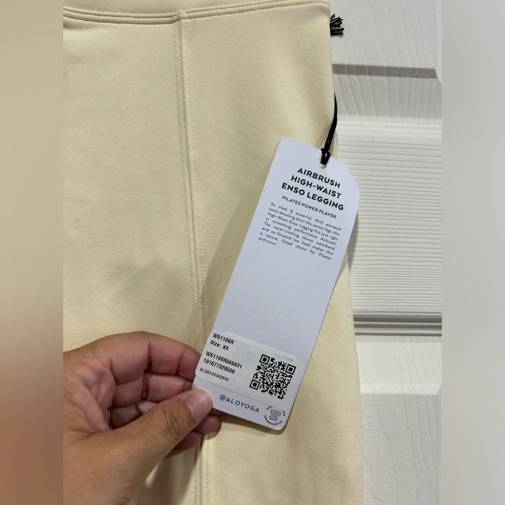 Alo Yoga Women's XS Airbrush High-Waist Enso Legging Cream Vanilla NWT Seam